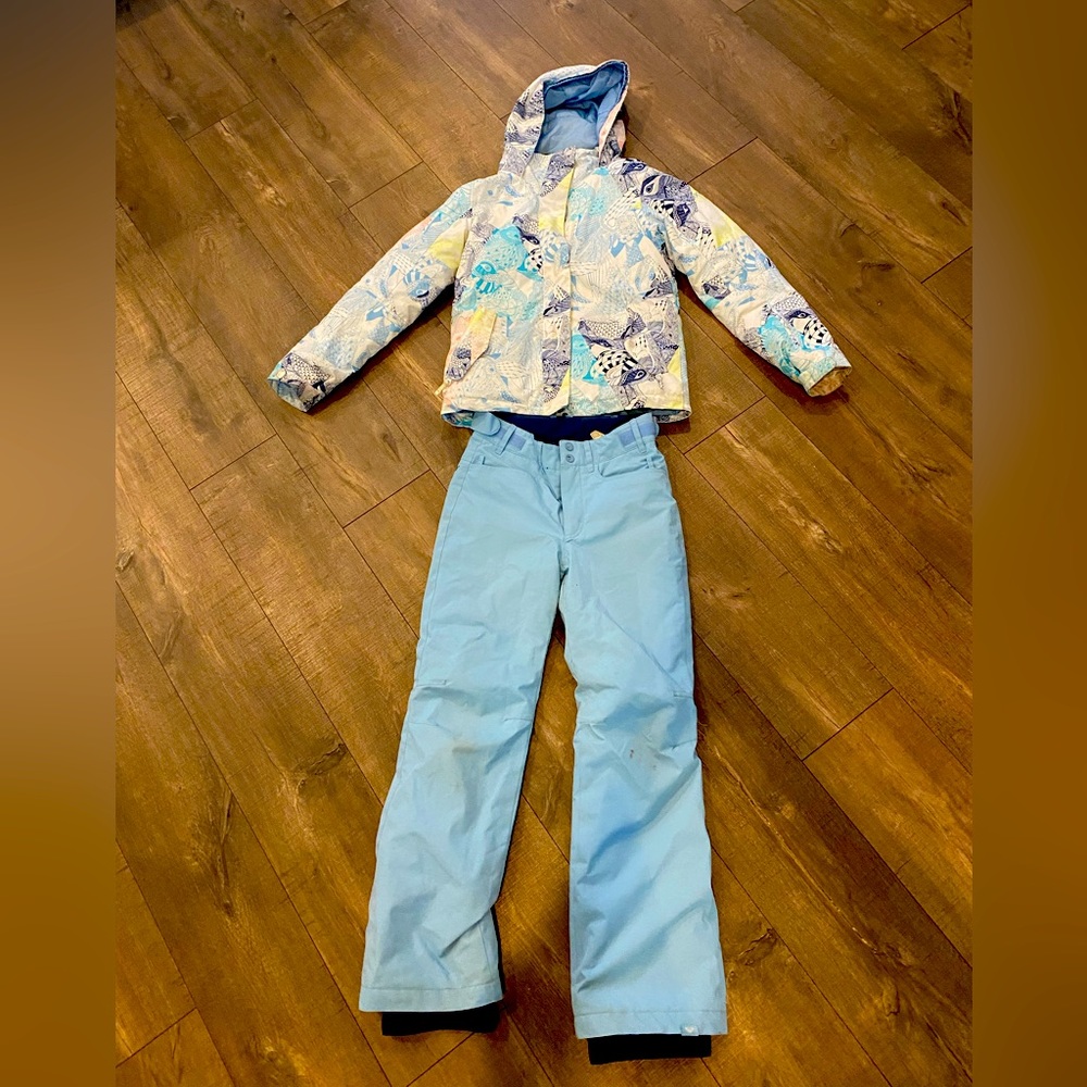 Girls Roxy Snow Coat and matching snow pants